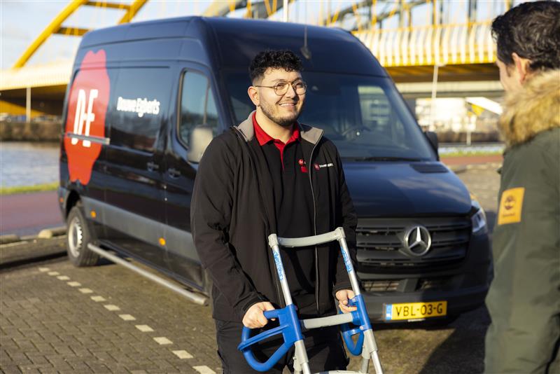 /cms/delivery/media/MCB2HKGGSOCVEMBH72YC3TY6EXJY?channelId=0apSo00000009mU&oid=00D0Y000000Znzq